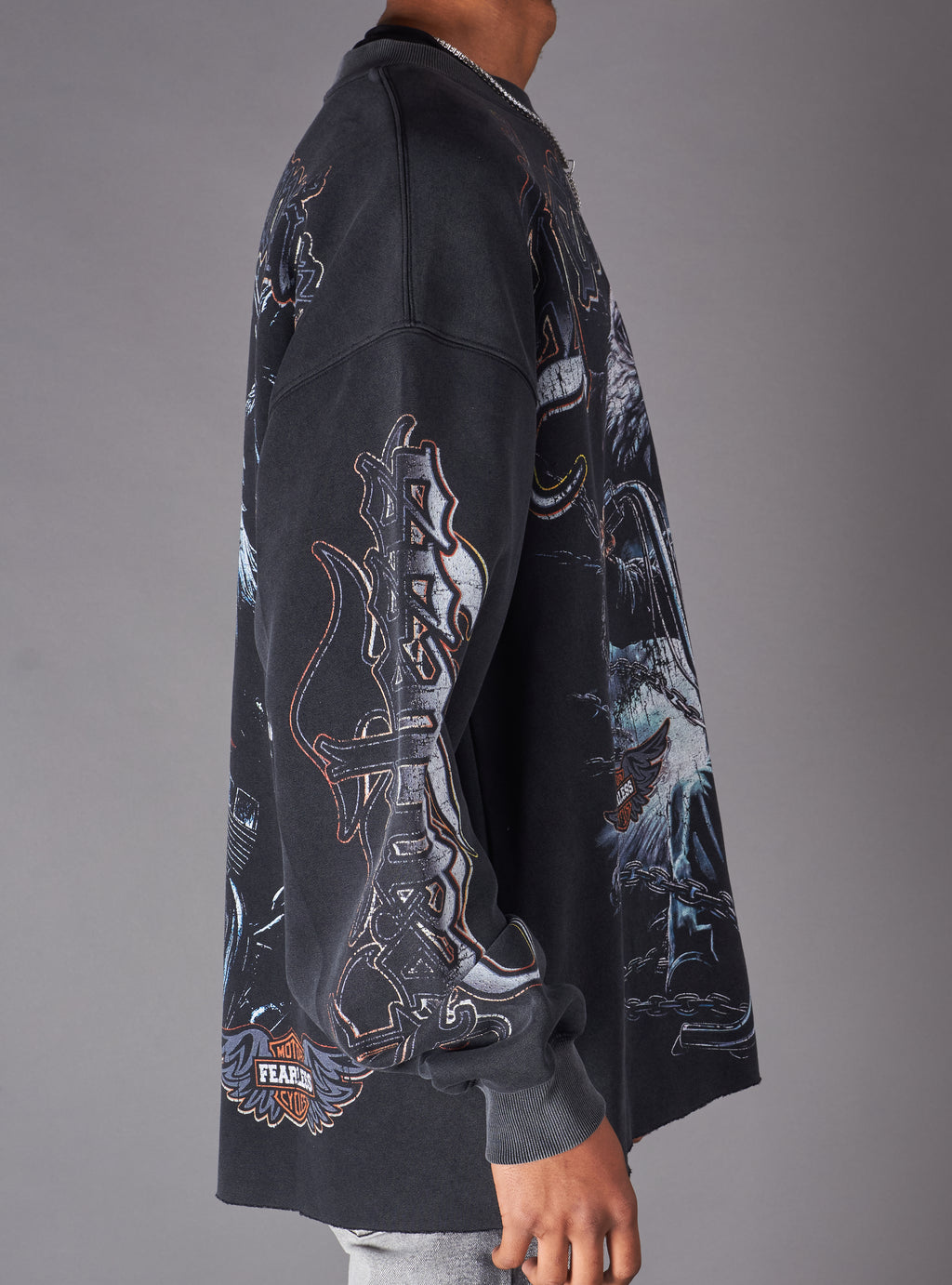 Young Saint Sweatshirt - Aero - Washed Black - 101