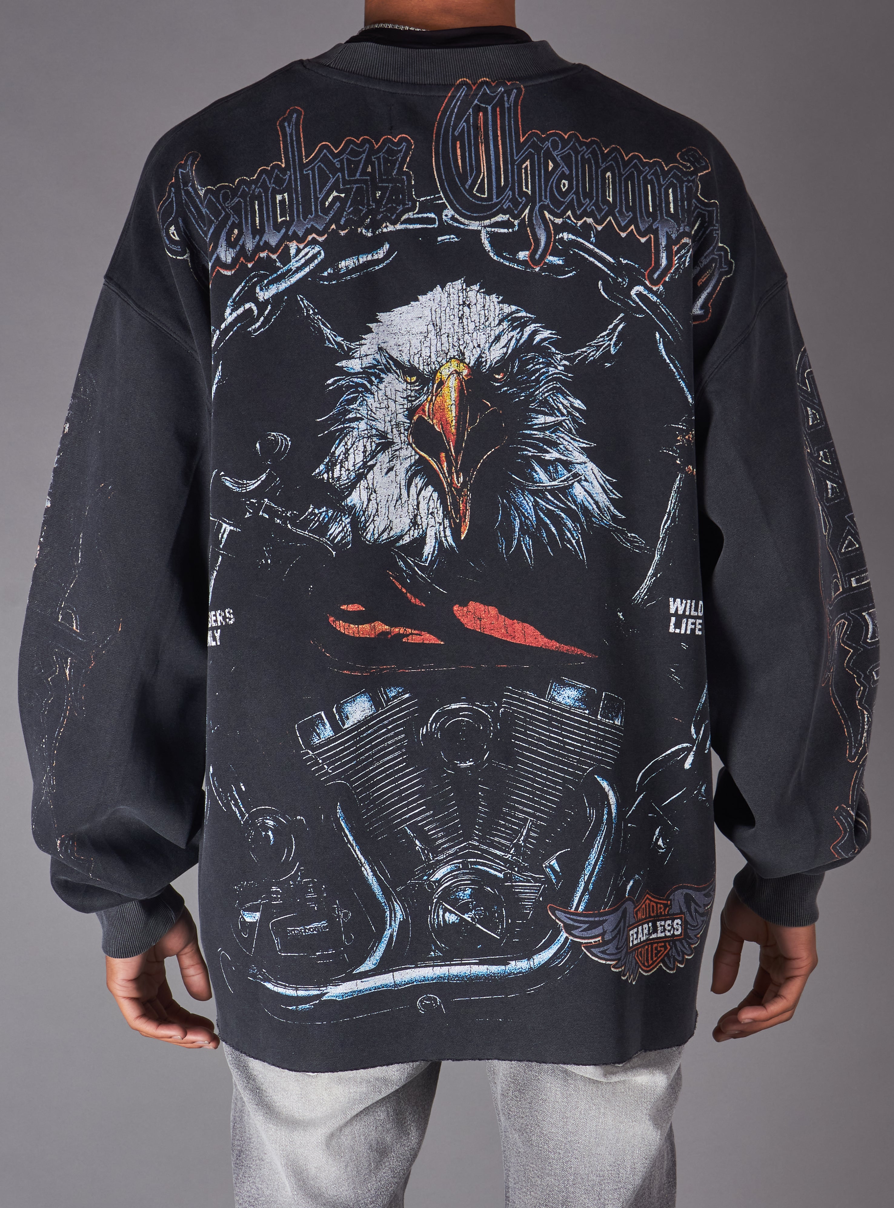 Young Saint Sweatshirt - Aero - Washed Black - 101