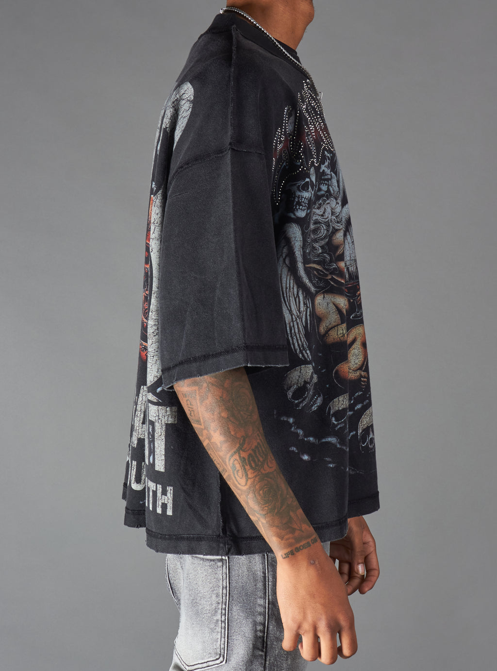 Young Saint T-Shirt - Veil - Black - 523