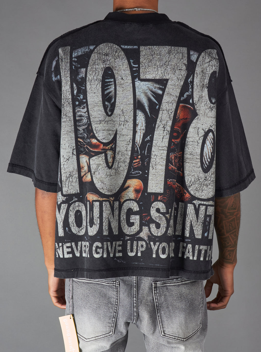 Young Saint T-Shirt - Veil - Black - 523