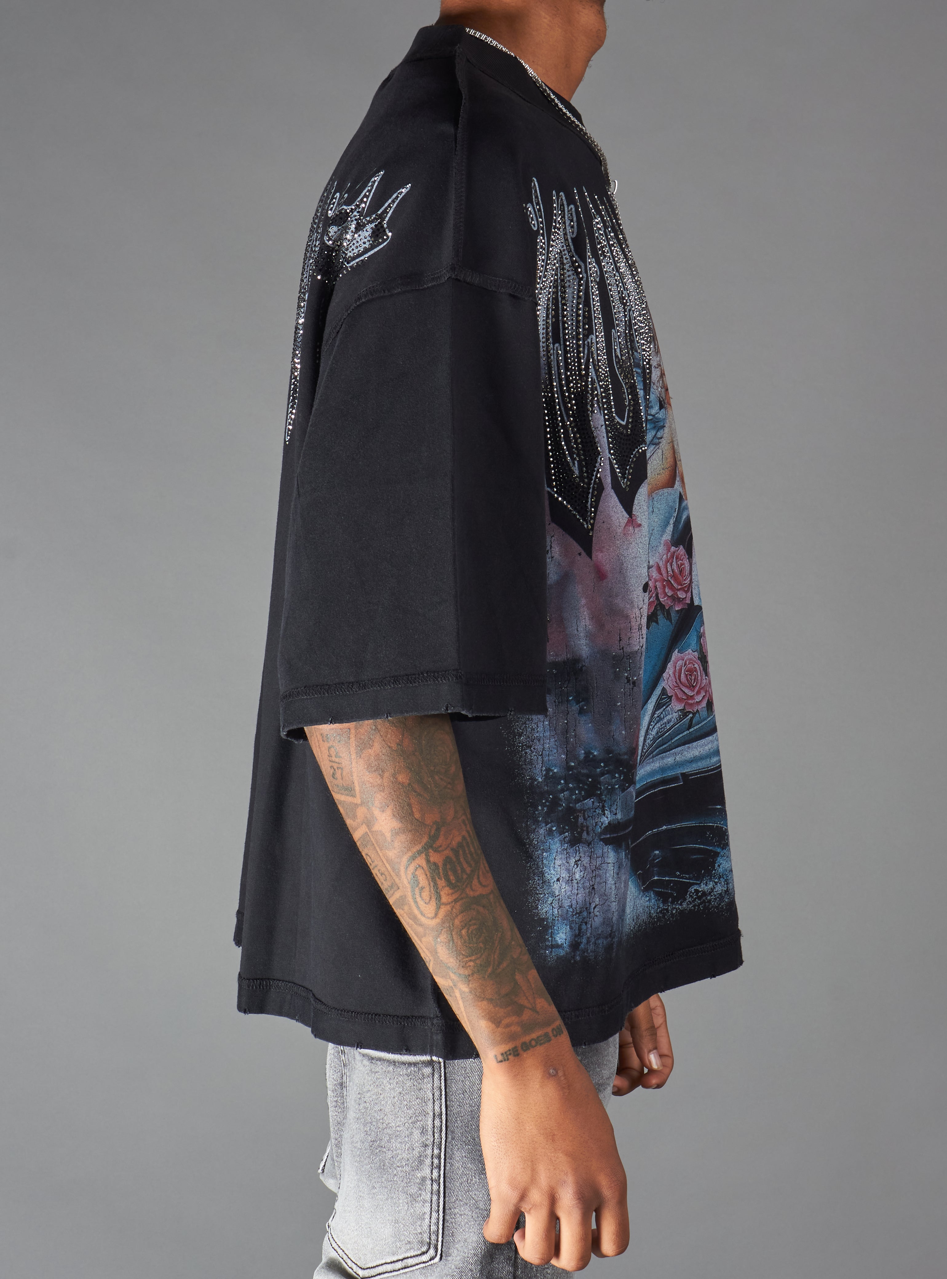 Young Saint T-Shirt - Halo - Black - 204